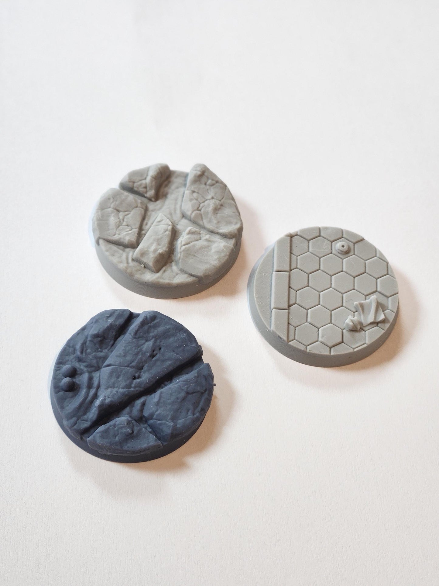 Scenic Ancestral Ruins Round Miniature Bases with Magnet Holes